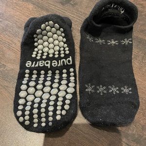 Pure Barre sticky socks, size small